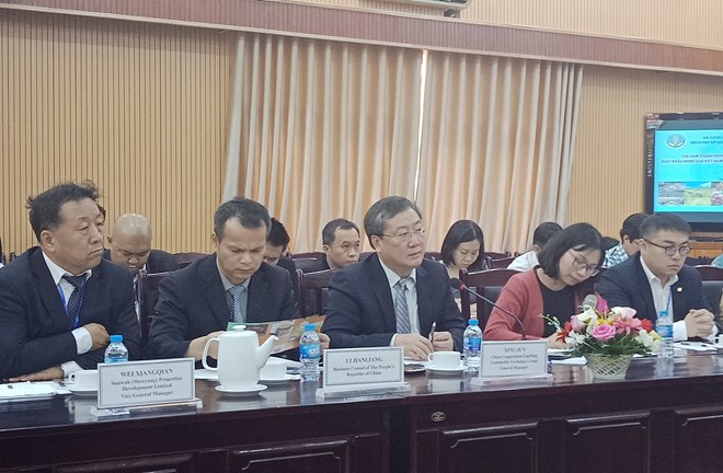 中方代表團(tuán)。圖自越通社